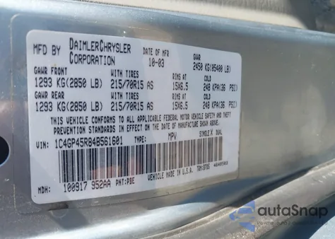 2004 Chrysler Town & Country z USA, uszkodzony, nr VIN 1C4GP45R84B561601